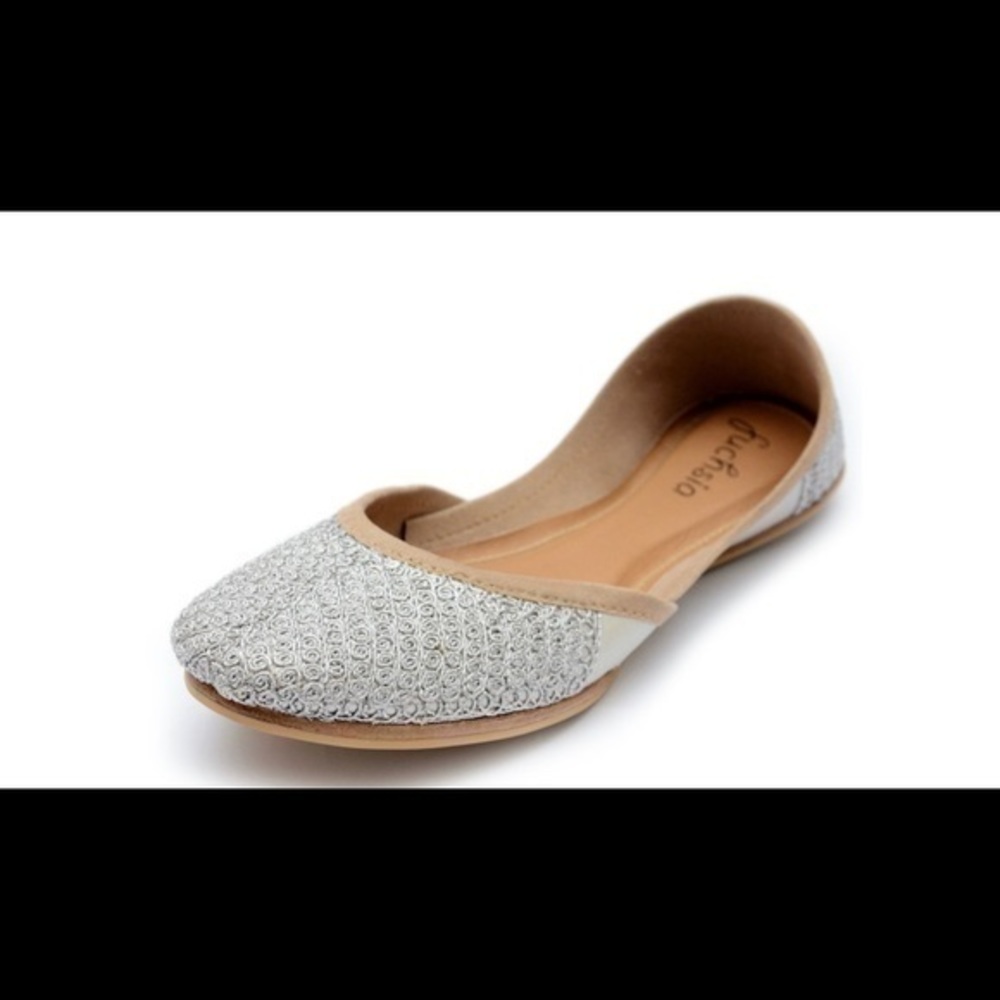 Fuchsia Brand Sustainable Silver Ballet Flats Sz 9